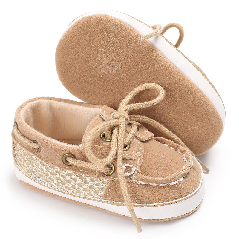 Beige mesh baby shoes with soft non-slip sole, designed for infants 0–12 months. Lightweight and perfect for everyday wear. Find them on beekaaboo.com