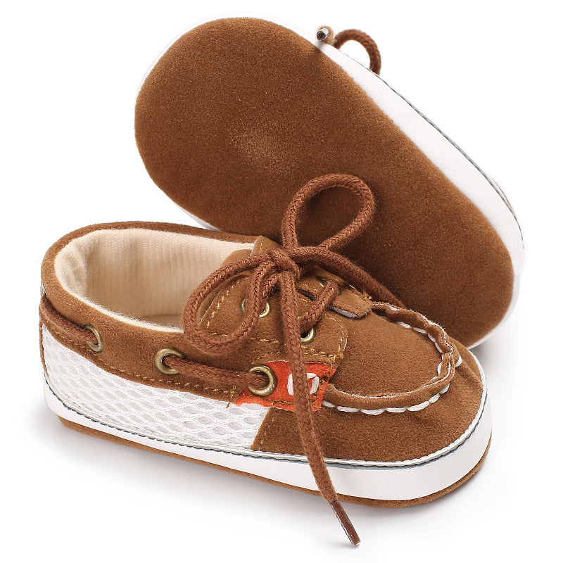 Brown breathable mesh baby shoes with flexible anti-slip sole, ideal for baby’s first steps. Comfortable and stylish. Available at beekaaboo.com