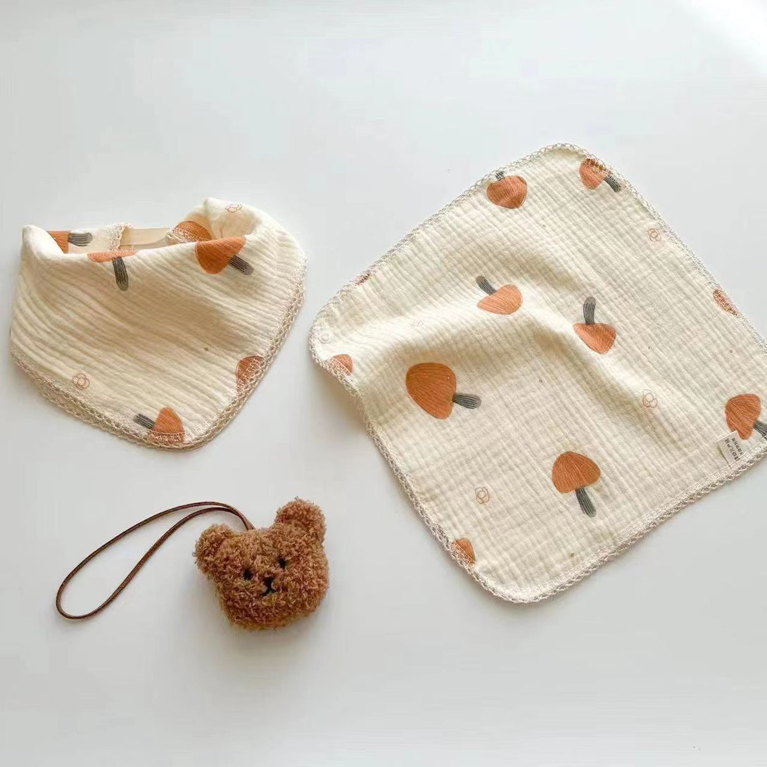 Baby face towel in cotton with lace mushroom pattern – breathable and gentle on skin – beekaaboo.com

