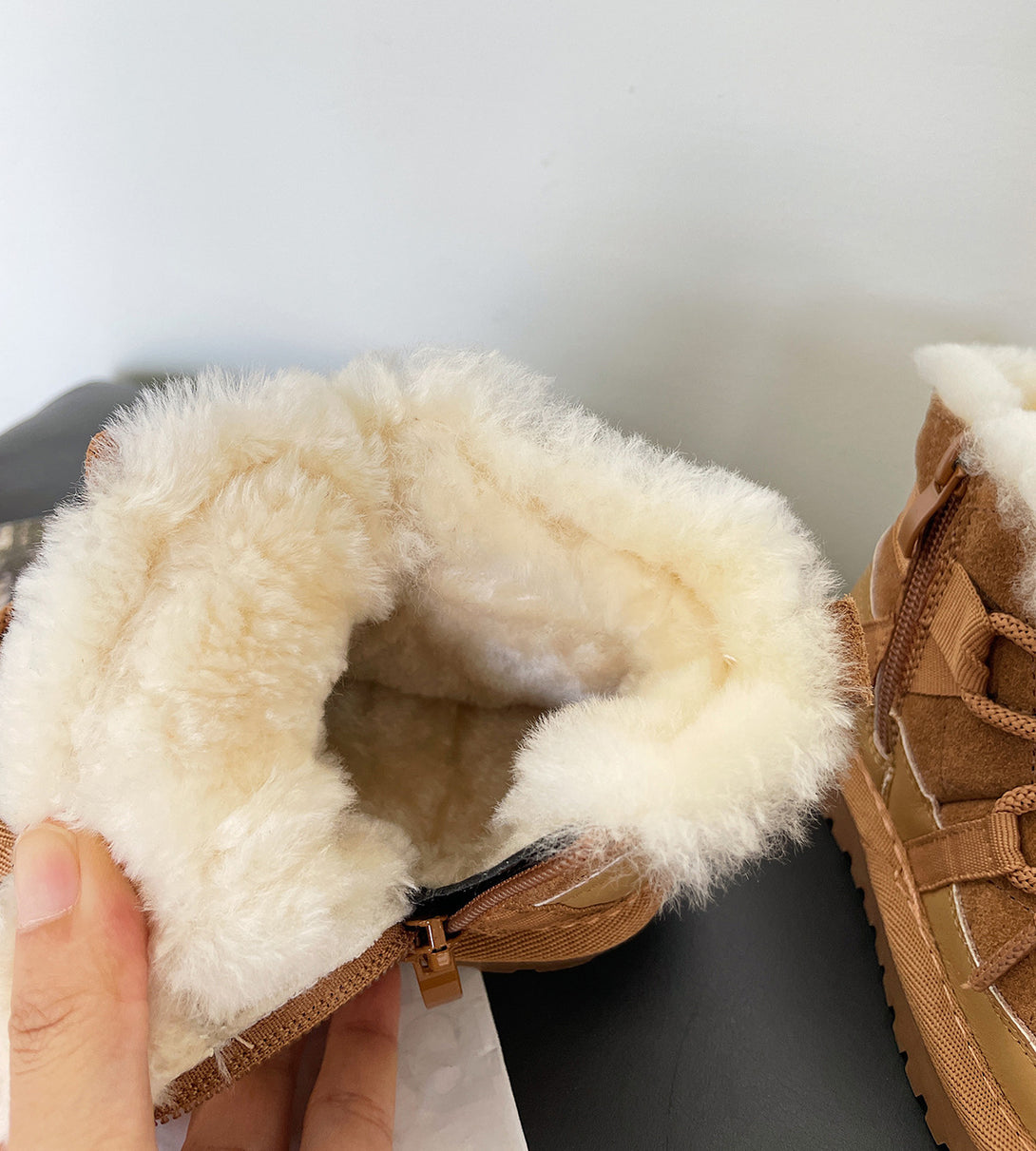 Camel fleece-lined toddler boots – cozy baby winter shoes at beekaaboo.com