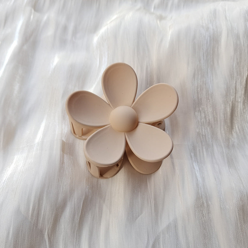 Matte frosted flower hair clip in Apricot – soft resin claw clip for girls and women – beekaaboo.com