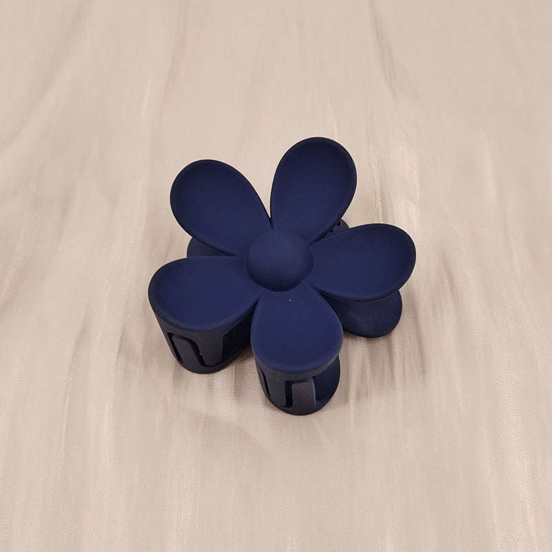 Matte frosted flower hair clip in - Dark Blue Big – soft resin claw clip for girls and women – beekaaboo.com