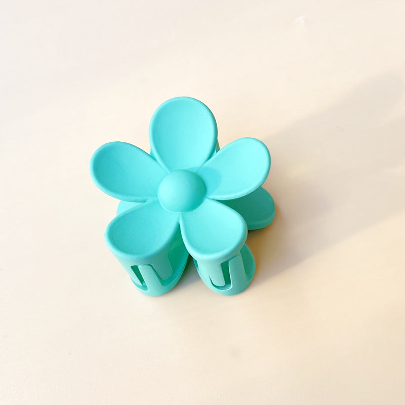 Matte frosted flower hair clip in Lake Blue Small – soft resin claw clip for girls and women – beekaaboo.com