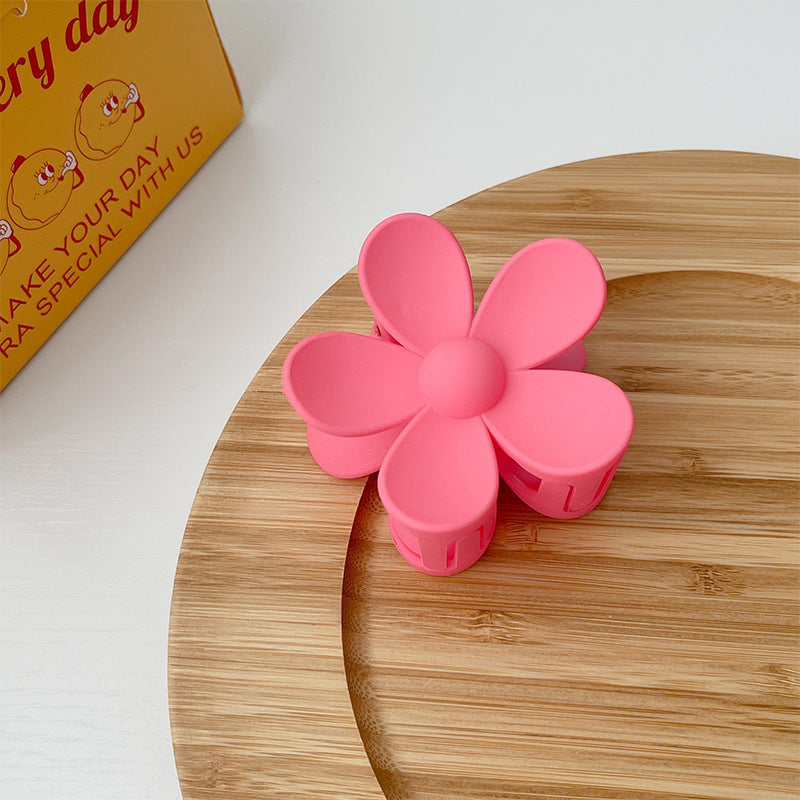 Matte frosted flower hair clip in Red Big – soft resin claw clip for girls and women – beekaaboo.com