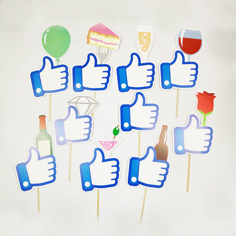 Like themed graduation photo props including stars, speech bubbles, and fun accents – beekaaboo.com