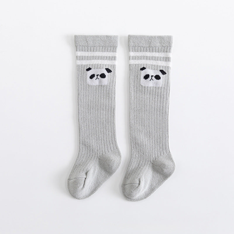Grey neutral baby socks – perfect for layering and everyday use – beekaaboo.com