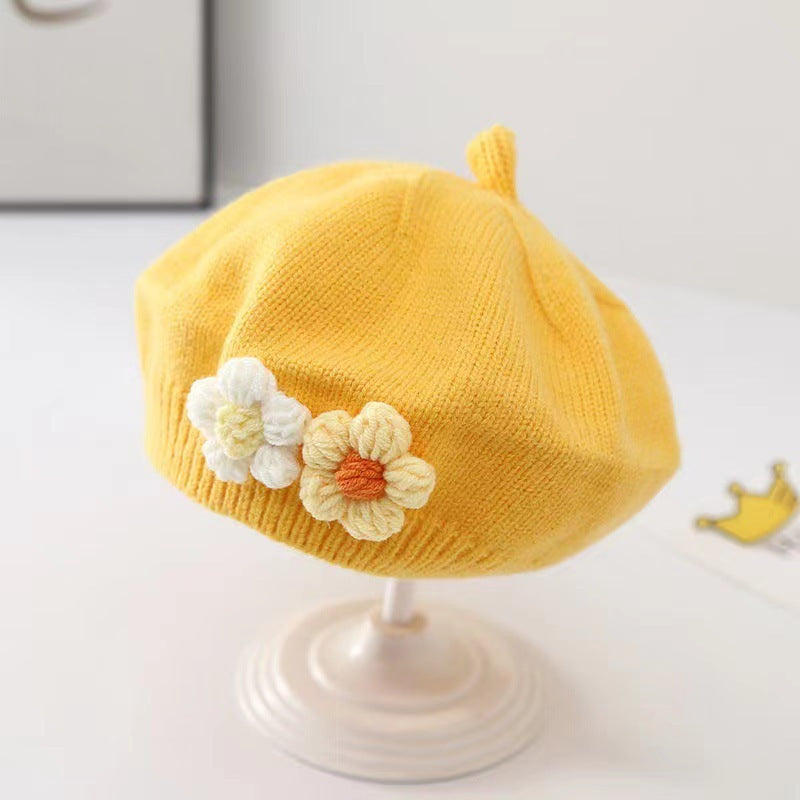 Yellow wool-style baby girl hat – floral beret with soft texture – beekaaboo.com