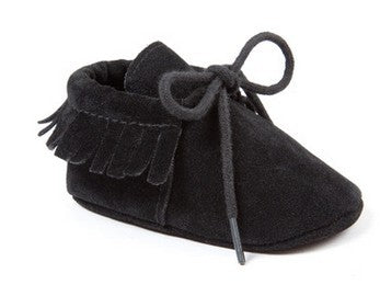 Black soft PU leather baby moccasins with lace-up design for early walkers – beekaaboo.com.