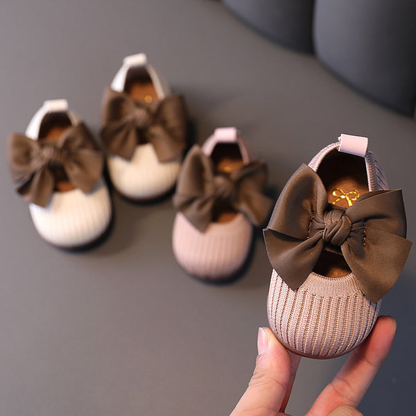 Display of soft leather baby princess shoes in pink and white with Velcro strap for comfort and support – beekaaboo.com.