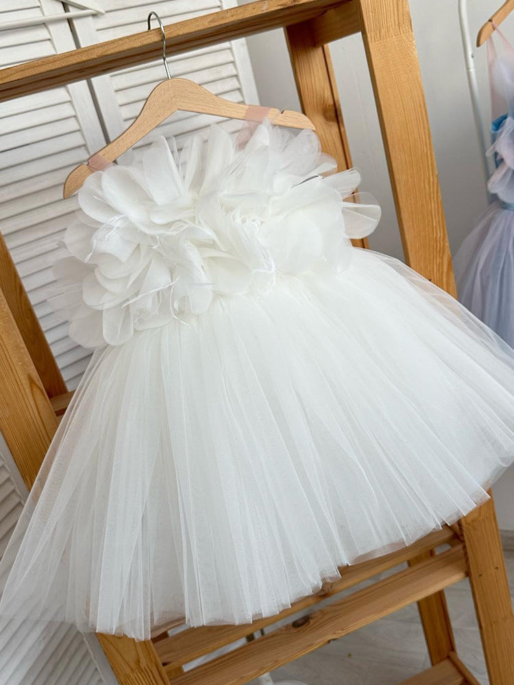 White layered tulle princess dress for weddings and celebrations – beekaaboo.com