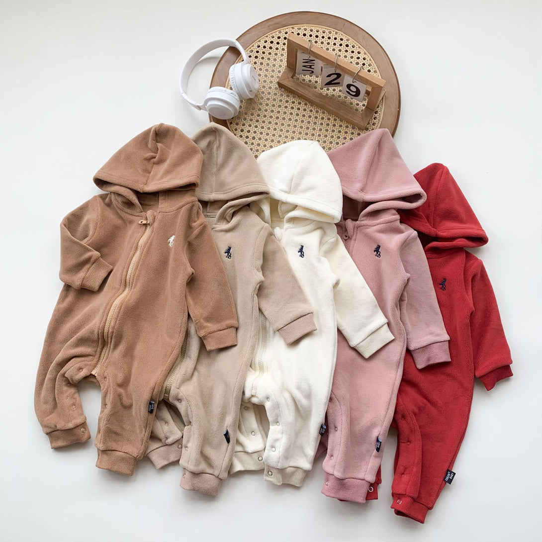 Cozy fleece rompers in beige, khaki, Light Brown, pink, and red – soft and warm baby outfit – beekaaboo.com