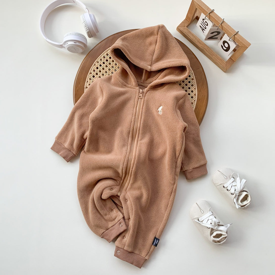Light brown baby fleece romper – hooded and zippered jumpsuit – soft and breathable winter outfit – beekaaboo.com