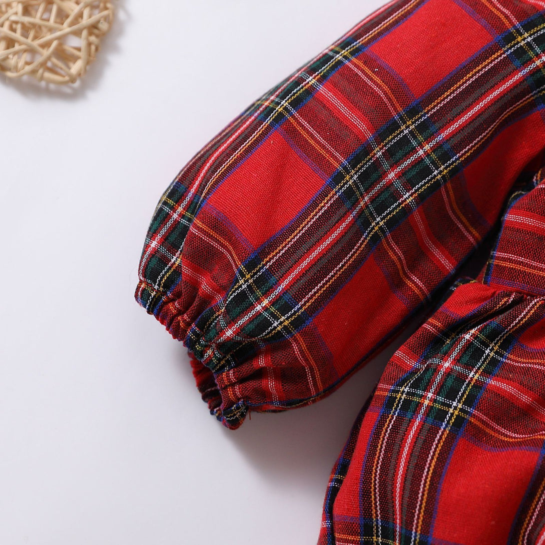 Close-up of the sleeve detail on the red plaid baby romper – beekaaboo.com