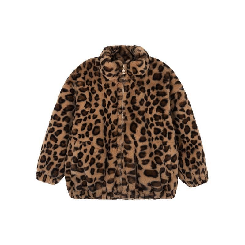 Flatlay of kids leopard faux fur jacket – Beekaaboo.com
