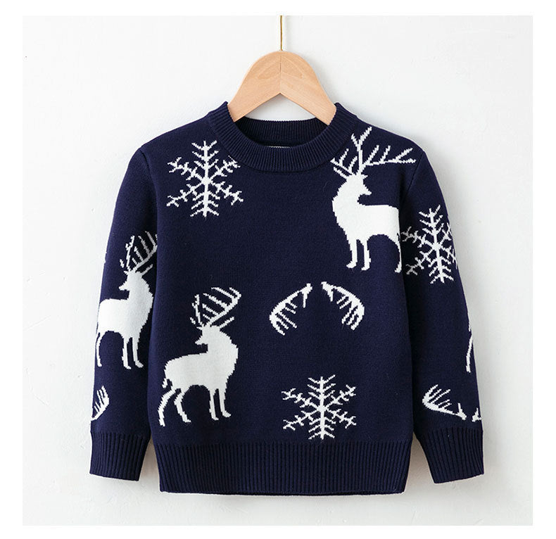 Navy blue Christmas sweater with white reindeer and snowflakes – beekaaboo.com
